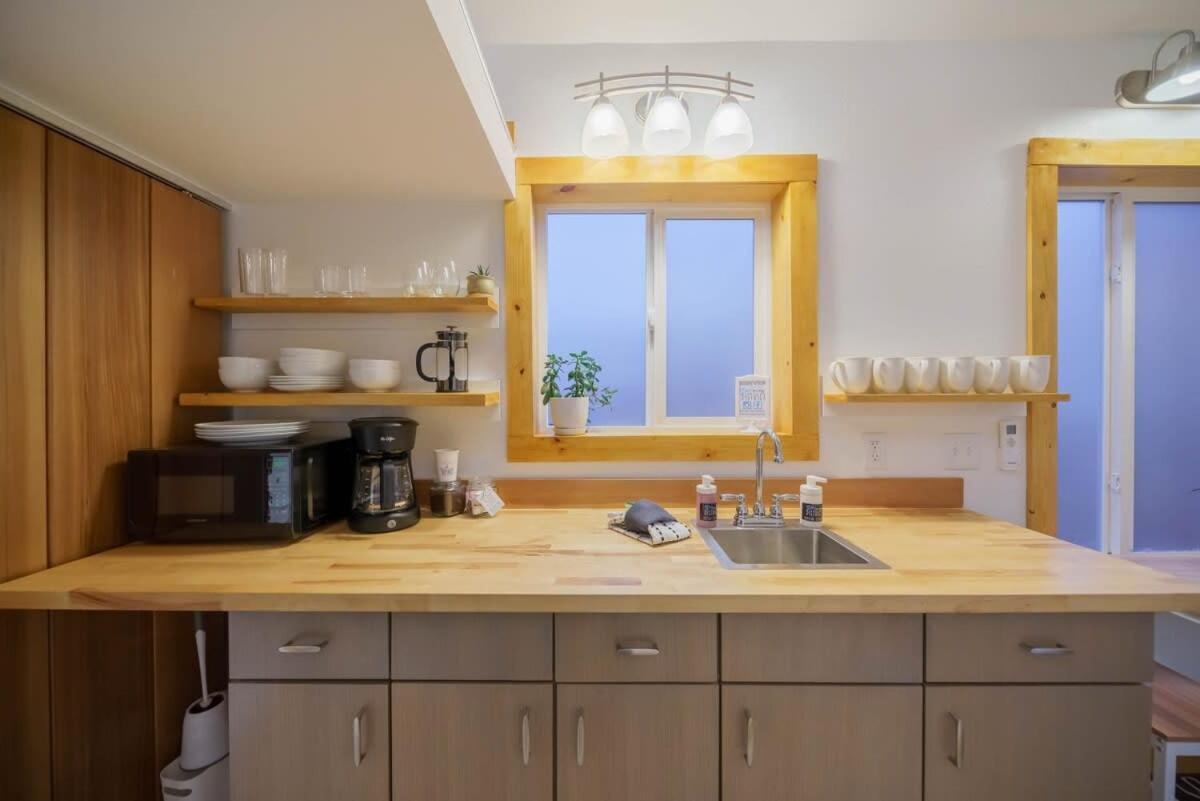 #Stayinmydistrict Overlook Backyard Tiny Suite พอร์ตแลนด์ ภายนอก รูปภาพ